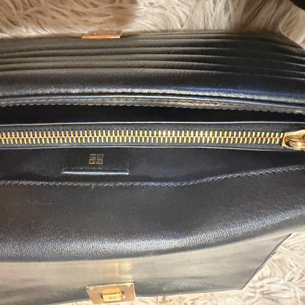 Givenchy 4G bag - Picture 7 of 8